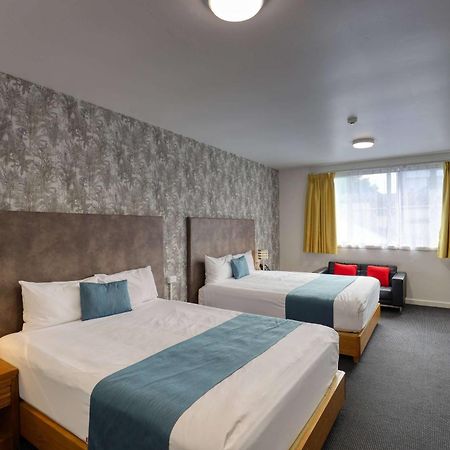 Ramada By Wyndham, Hamilton City Center エクステリア 写真