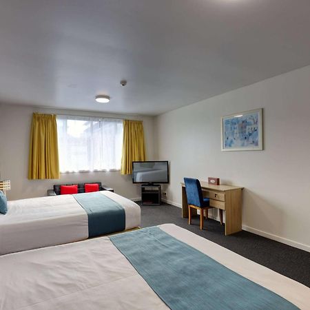 Ramada By Wyndham, Hamilton City Center エクステリア 写真