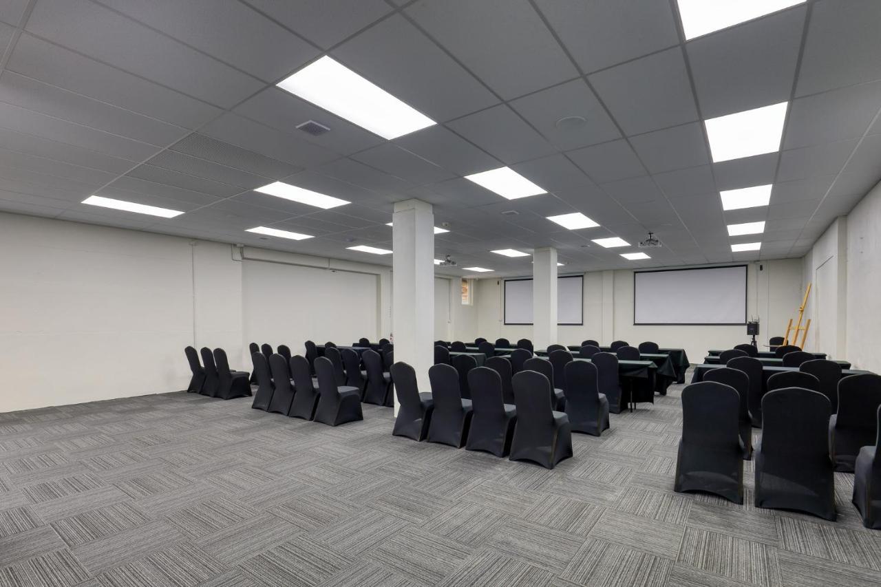 Ramada By Wyndham, Hamilton City Center エクステリア 写真