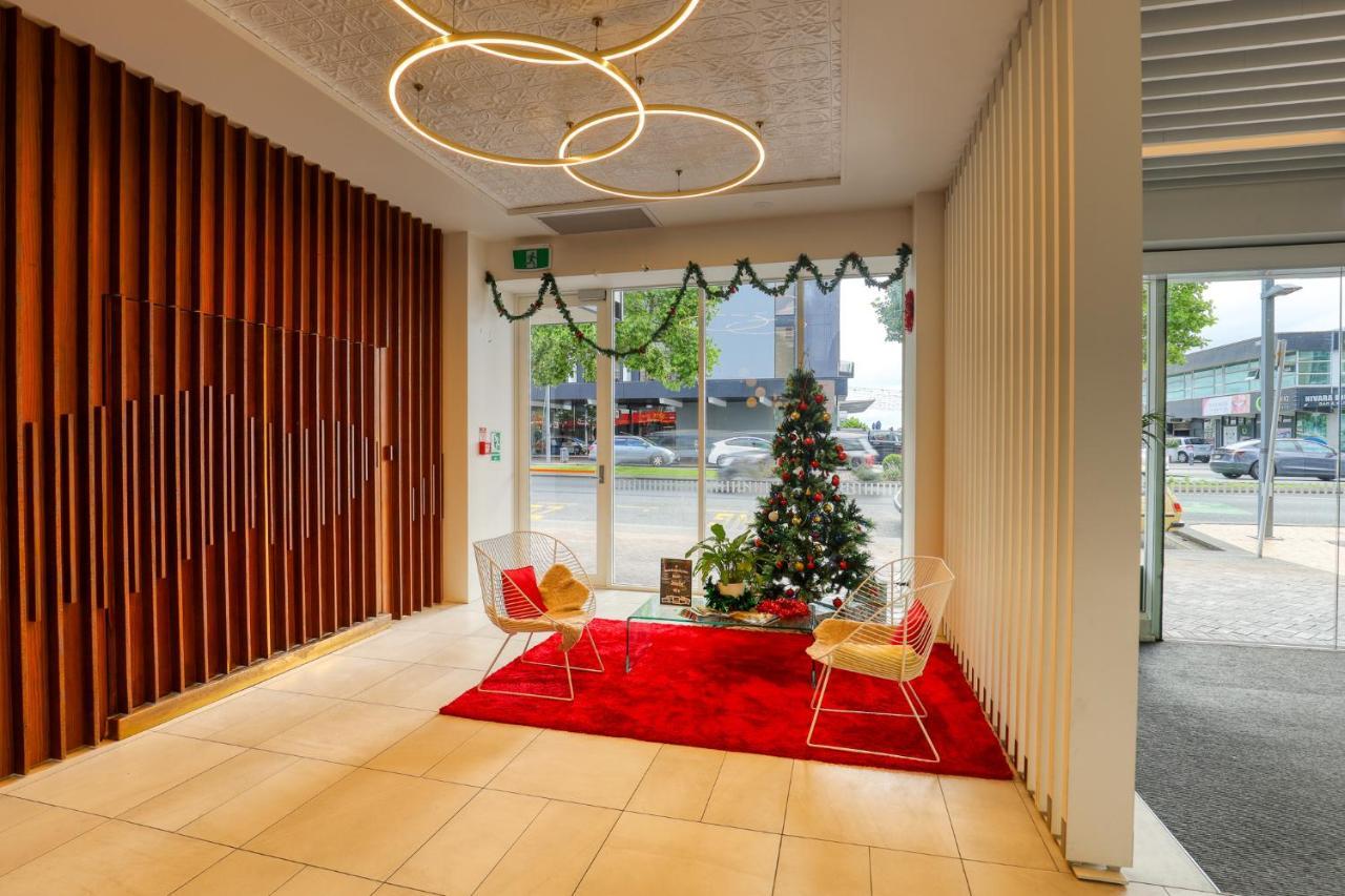 Ramada By Wyndham, Hamilton City Center エクステリア 写真