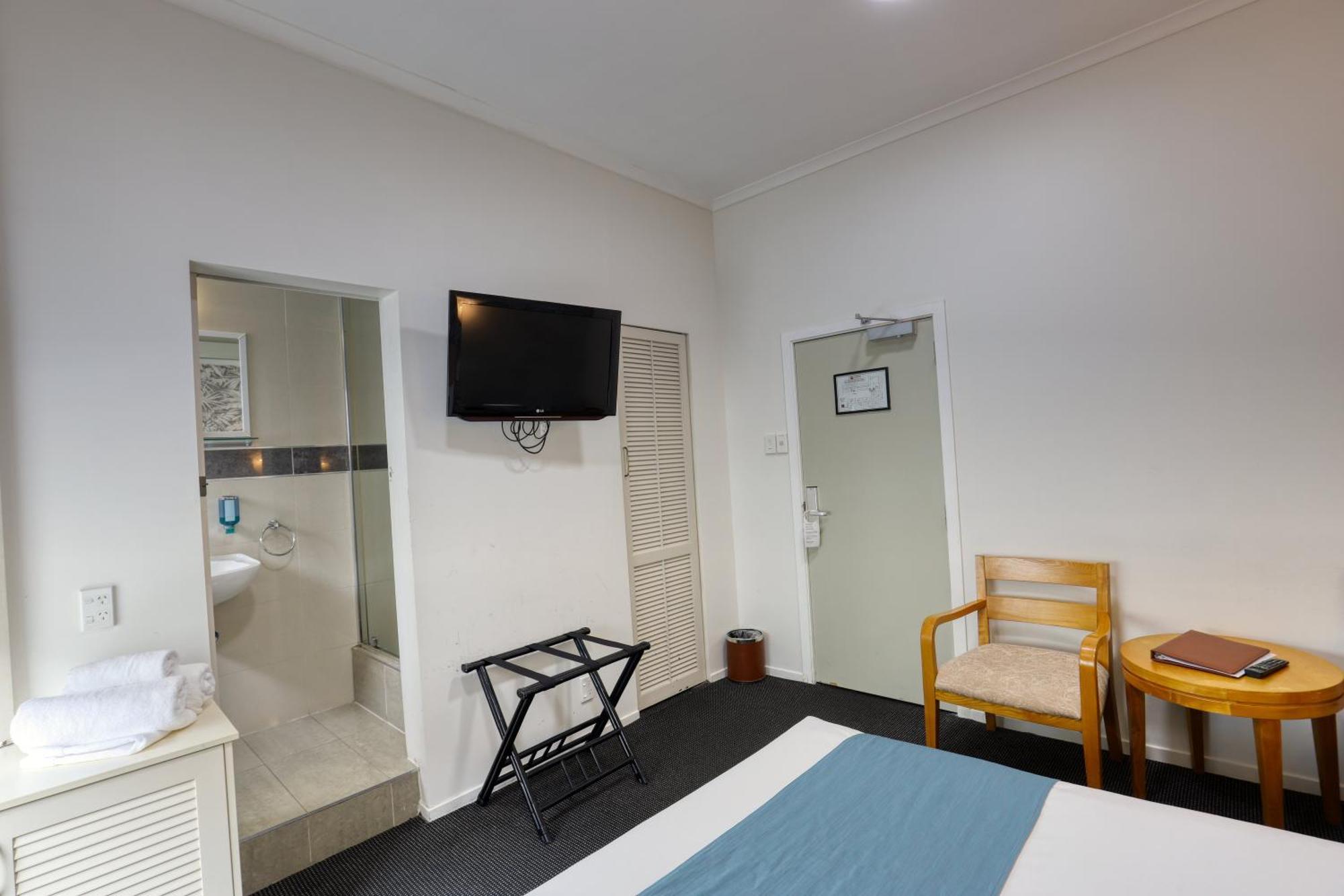 Ramada By Wyndham, Hamilton City Center エクステリア 写真