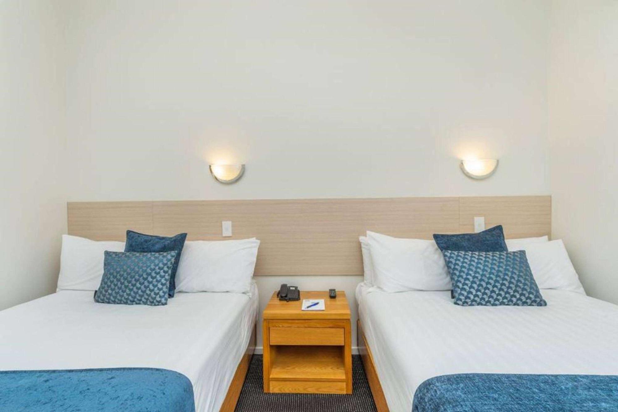 Ramada By Wyndham, Hamilton City Center エクステリア 写真