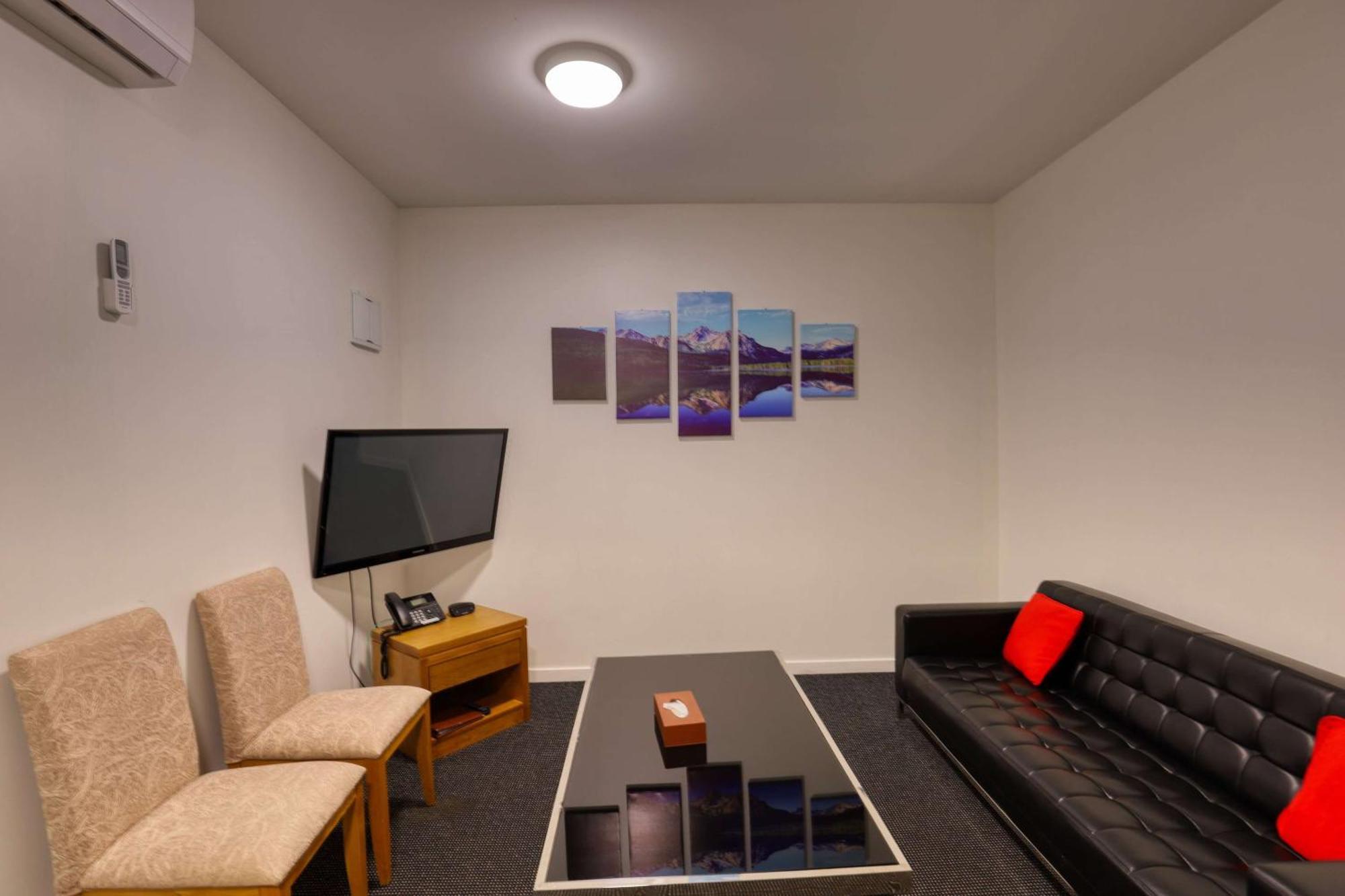 Ramada By Wyndham, Hamilton City Center エクステリア 写真