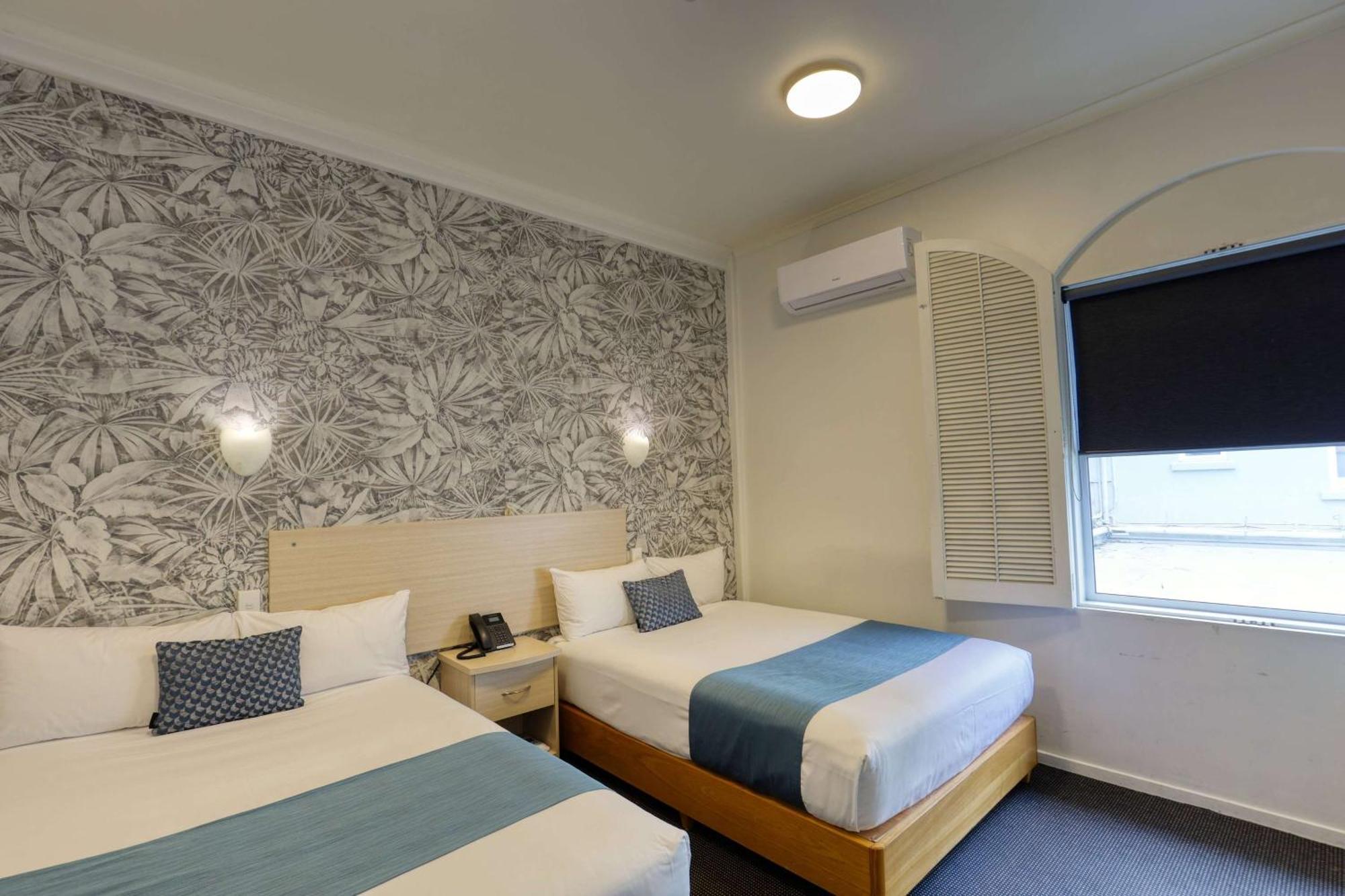 Ramada By Wyndham, Hamilton City Center エクステリア 写真