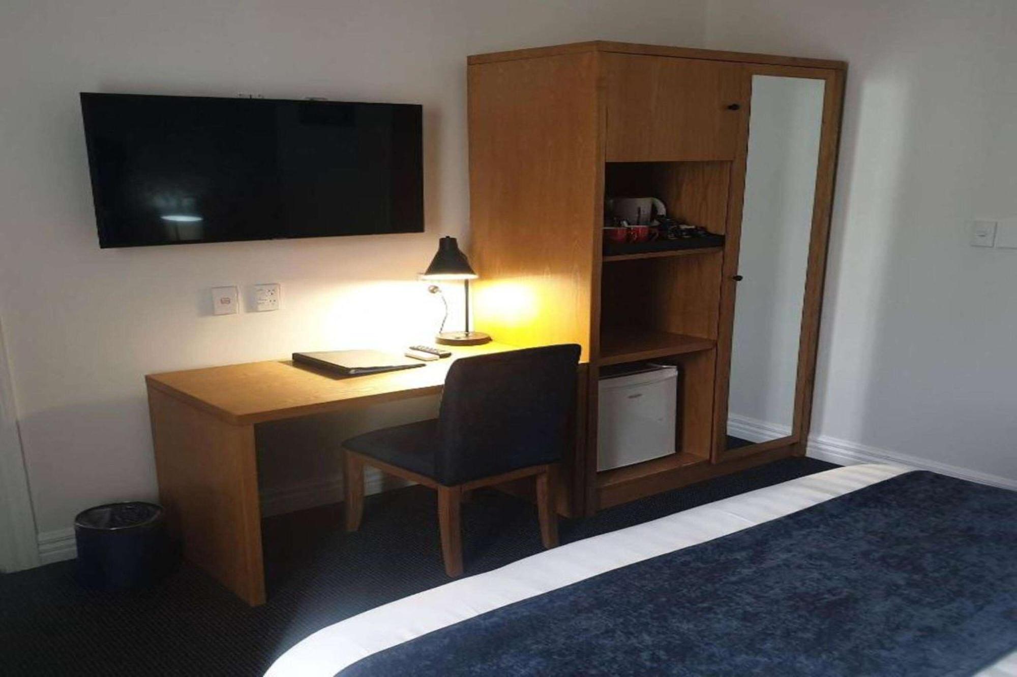 Ramada By Wyndham, Hamilton City Center エクステリア 写真
