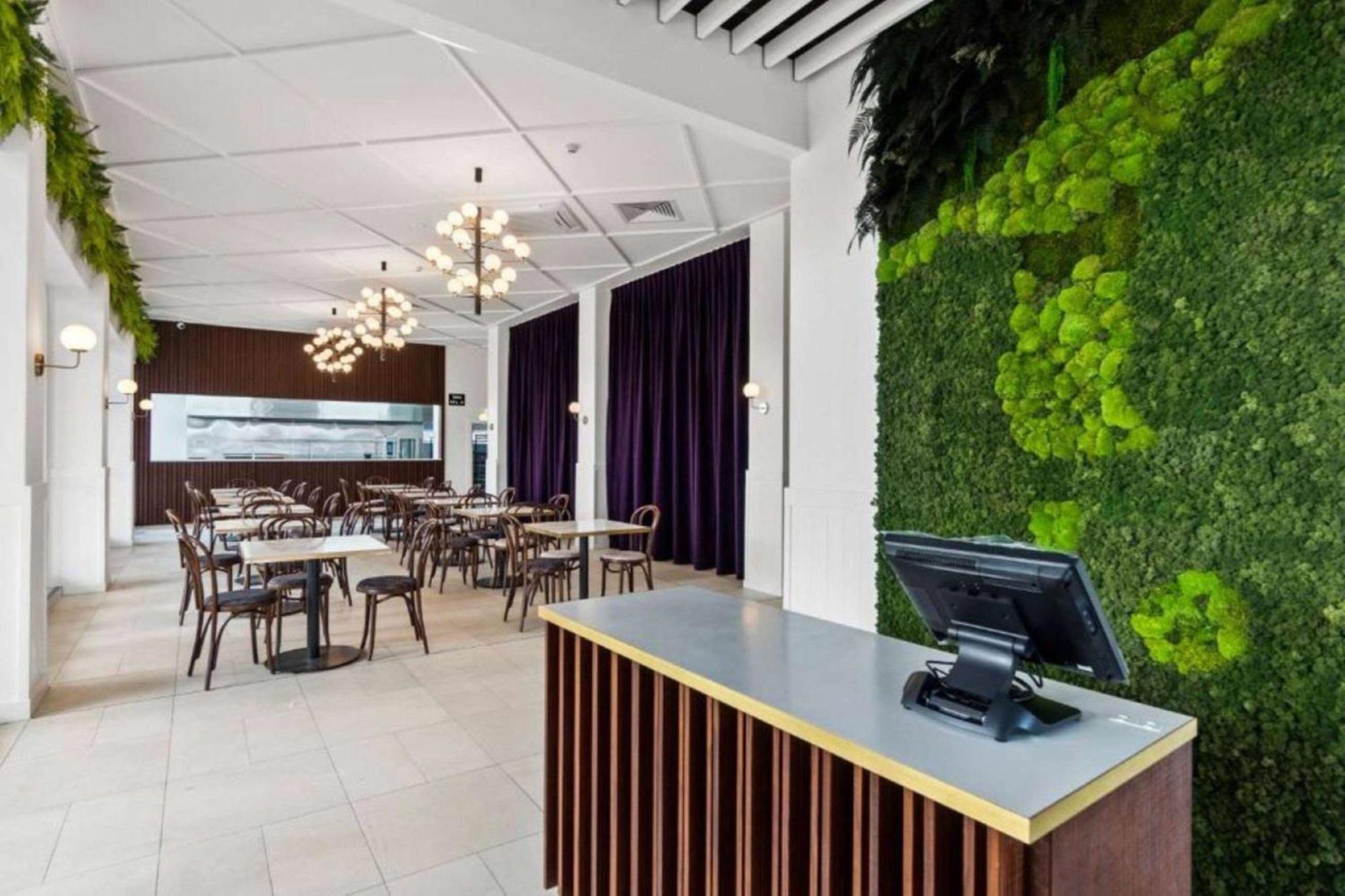 Ramada By Wyndham, Hamilton City Center エクステリア 写真
